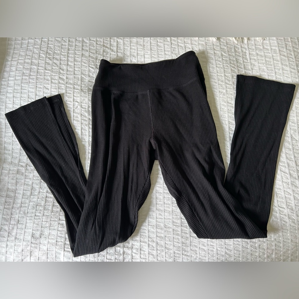 Year of Ours black ribbed 9 to 5 Slit Pant, size S